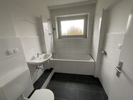 3-Zi.-Wohnung im 4. Obergeschoss mit Aufzug, Balkon und Badewanne in Wilhelmshaven - Nähe City !!! - Wilhelmshaven