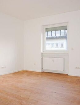Sanierte 3 Zimmer Wohnung mit Balkon und Küche in Wirges - Wirges