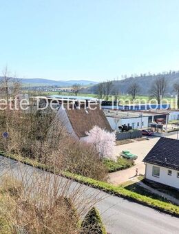 Viele Möglichkeiten: Zweifamilien- oder Mehrgenerationenhaus mit Panoramablick - Alfeld (Leine)