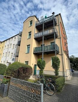 vorteilhaft geschnittene 3 Raum Wohnung mit Aufzug und Balkon - Radeberg
