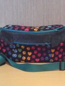 Bauchtasche bunte Pfötchen mit Jeansblau in 59425