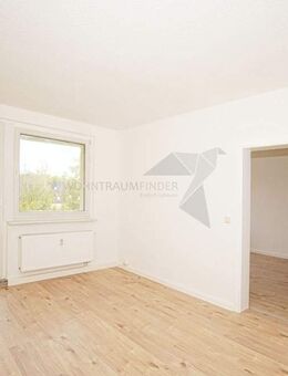 !! Neu renoviert !! 3 Raum-Whg. mit tollem Tageslichtbad und West-Balkon in C-Ebersdorf - Chemnitz