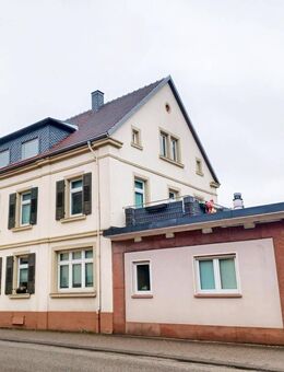Mehrfamilienhaus mit Anbau und zusätzlichem Bauplatz - Hinterweidenthal