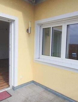 Schöne, helle Wohnung (4ZKB, Gäste-WC, Abstellr.) mit Balkon+Garage! Ruhig, mit Top-Verkehrsanbindg. - Maxhütte-Haidhof