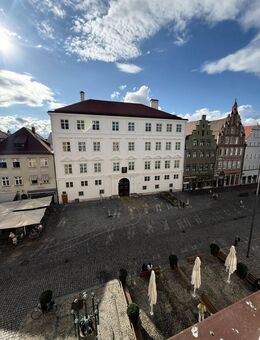 Stilvolle 4-Zi.-Altbau-Whg., Altstadt Landshut, Echtholzparkett, EBK, WG geeignet - Landshut