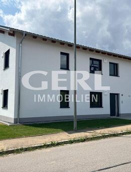 Kapitalanlage - Moderne 2-Zimmer-Erdgeschosswohnung mit Terrasse in Hunderdorf (WHG 02) - Hunderdorf
