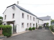 Idyllisches und schön modernisiertes Bauernhaus mit großem Ausbaupotential und gepflegtem Garten - Wiersdorf