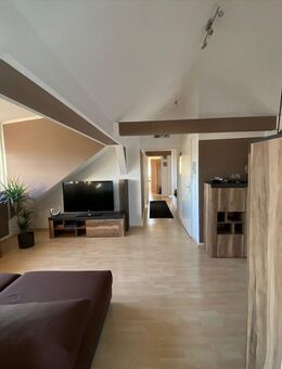 vermietete 4-Zimmer-Eigentumswohnung in Kemmern mit rd. 4,5 % Rendite - Kemmern