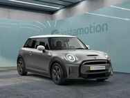 MINI Cooper S, E, Jahr 2021 - München