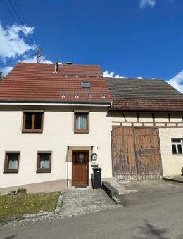 Idyllische Hofstelle mit Nebengebäuden - Münsingen