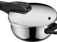 WMF Schnellkochtopf Perfect One Pot Induktion 3l, Cromargan® Edelstahl Rostfrei 18/10 (1-tlg), abnehmbarer Deckelgriff, großes Kochsignal, 2 Kochstufen