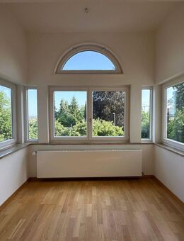 "TRAUMHAFTE ERDGESCHOSSWOHNUNG MIT SCHLOSSCHARAKTER" - Ulm