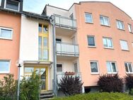 Frei für Eigennutzer! 3- Zimmer-Dachgeschoss-Wohnung mit Balkon in Freiberg in guter Lage - Freiberg