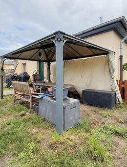 Zeitloser Charme trifft auf großzügigen Wohnraum - denkmalgeschützte Doppelhaushälfte in Kirchmöser - Brandenburg (Havel)