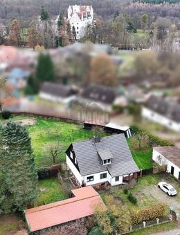 RUHEOASE AM DORFRAND MIT GROSSZÜGIGEM GRUNDSTÜCK UND SCHLOSSPANORAMA+GEWERBEMÖGLICHKEITEN - Boitzenburger Land