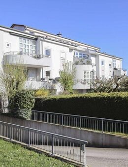 Kapitalanlage mit Perspektive: 2-Zimmer-Wohnung mit TG-Stellplatz und Balkon in Ober Rosbach - Rosbach (Höhe)