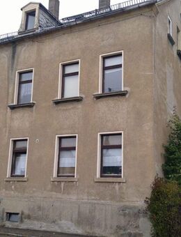 Mehrfamilienhaus in Oelsnitz - teilweise vermietet zum Modernisieren - Oelsnitz (Erzgebirge)