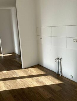 Barrierearme, freundliche 2-Zimmer-Wohnung mit Tiefgaragenstellplatz - Aalen