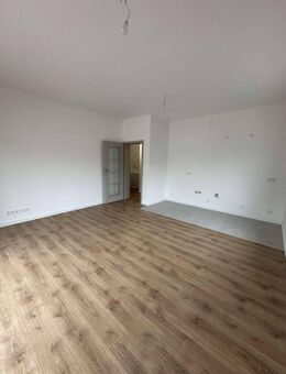 ! Neubau - EG Hochparterre Wohnung mit großzügiger Terrasse ! - Berlin