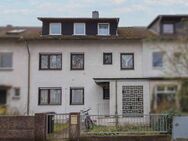 Einladendes Wohnerlebnis: Helle Wohnung mit Gartenanteil, Terrasse und Garage in Darmstadt - Darmstadt