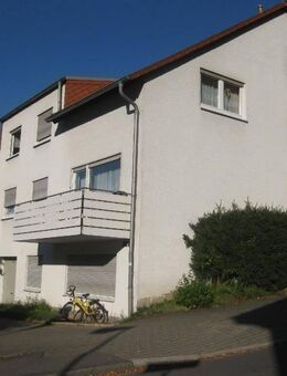 DREI-ZIMMER ERDGESCHOSS-WOHNUNG MIT BALKON UNTERHALB VOM DICKENBERG - Lüdenscheid