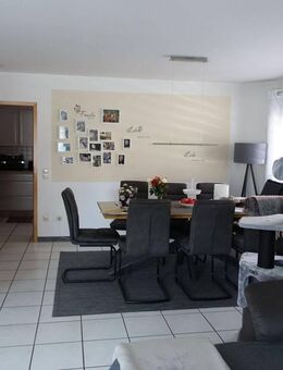 Schöne 4-Zimmer-Maisonettewohnung mit Balkon und Garage - Sinsheim