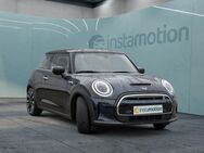 MINI Cooper S, E, Jahr 2021 - München