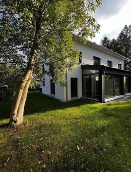 Traumhafte Neubau-Doppelhaushälfte mit gehobener Ausstattung - Pullach (Isartal)