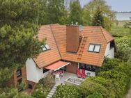 Exklusive freistehende Villa mit weiterer Baumöglichkeit direkt am Wasser nahe Greifswald - Neuenkirchen (bei Greifswald)