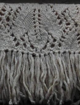 Schal mit Fransen handgestrickt Handarbeit 32x210 cm weich beige - Flensburg