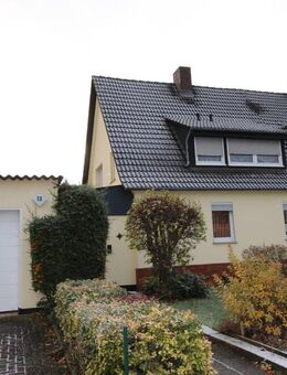 Lohfelden - Doppelhaushälfte in zentraler Lage - Lohfelden