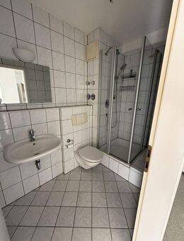 Schöne & helle Wohnung mit Balkon! - Fürth
