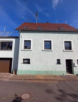 Entkerntes Massivhaus mit neuem Dach und Heizung! - Herschberg