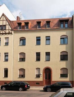 Zentrale 4-Zimmerwohnung in der Nähe vom Bahnhof - Halle (Saale)