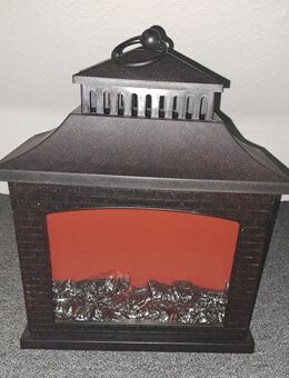 Kamin mit Flammeneffekt LED - Worms