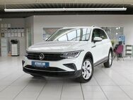 VW Tiguan 2.0 TDI SCR DSG 4Motion Life ACC AHK - Braunschweig