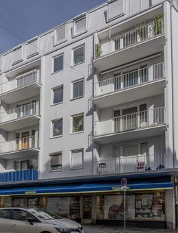 Freie Dachgeschosswohnung mit flexibler Raumaufteilung am Rotkreuzplatz - München