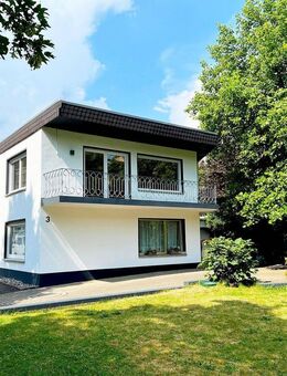 Renovierte 3-Zimmer-Wohnung in Hennef mit Terrasse, Balkone, Keller, Wärmepumpe & Provisionsfrei - Hennef (Sieg)