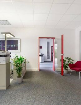 Großzügige Gewerbefläche mit vielseitigen Nutzungsmöglichkeiten - Ensemble aus drei Einheiten - Bergisch Gladbach