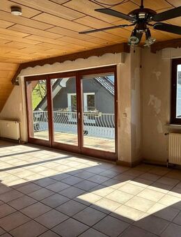 Dachgeschoß mit herrlichem Blick ins Bergisch Land mit Balkon - Wipperfürth (Hansestadt)