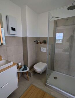 Großzügige 4-Zimmer-Wohnung mit Einbauküche in Toplage in Duisburg-Neudorf (ohne Provision) - Duisburg