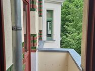 Stadtfeld Ost I 2 Zimmer I Balkon I Wohnküche mit Einbauküche I Tageslichtbad mit Wanne und Dusche - Magdeburg