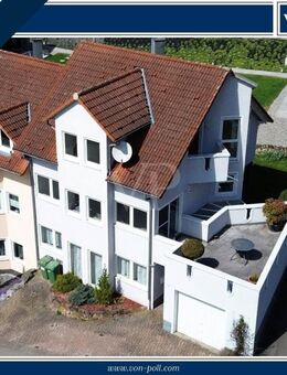 Doppelhaushälfte mit Einliegerwohnung, Garage und Dachterrasse - Nagold