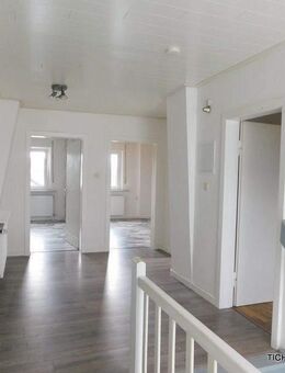 3-Zi-Kü-Bad-DG-Wohnung mit Kuschelfaktor. Sofort verfügbar! Tiere willkommen! - Morshausen