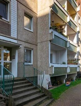 Kleine 4-Zimmer-Wohnung in Connewitz - Leipzig