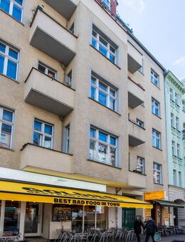 Urban vibes: 3-Zimmer-Gründerzeit-Wohnung + in Friedrichshain + Jetzt provisionsfrei investieren - Berlin