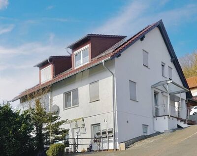 Hochwertiges MFH mit Gartenpool, PV-Anlage, neuer Heizung und weiteren Extras in Helsa-Wickenrode