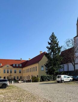 Charmante 3-Raum-Dachgeschosswohnung im Schloss Weistropp - Klipphausen