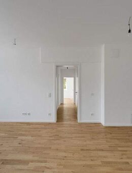 Erstbezug in Citynaher Wohnlage - hochwertige 3,5 Zimmer Wohnung mit Balkon im Hochparterre - Leipzig
