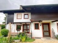 2,5-Zi.-Whg. im EG mit Terrasse, Balkon u. Kfz-Garage (Duplexparker unten) in Piding. - Piding